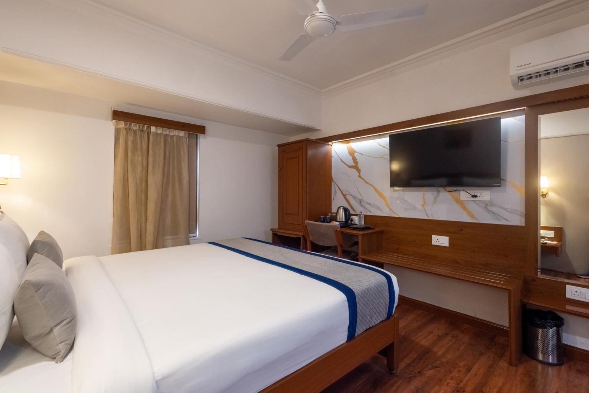 Alba Premier, Vadodara Ngoại thất bức ảnh